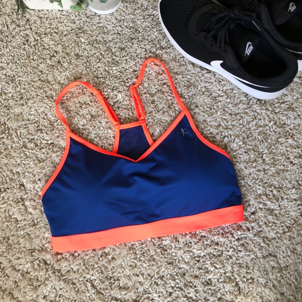 DANSKIN Sports Bra. Size Large